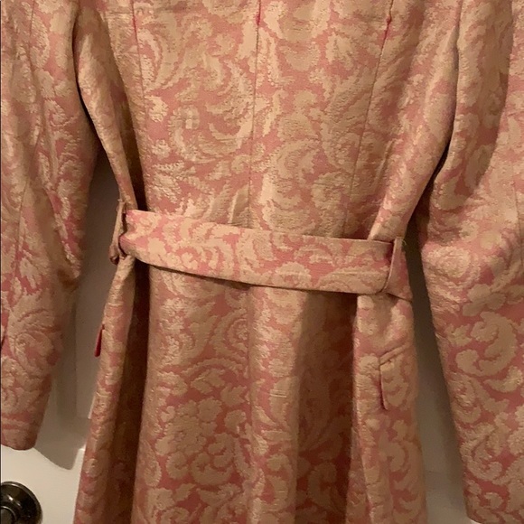 coat - Picture 3 of 3